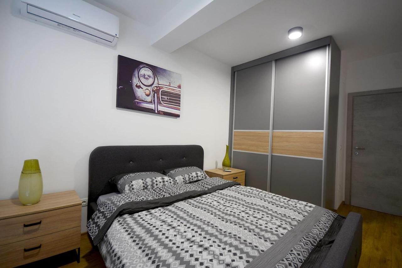 Central Apartments In Skopje City Center Exteriör bild